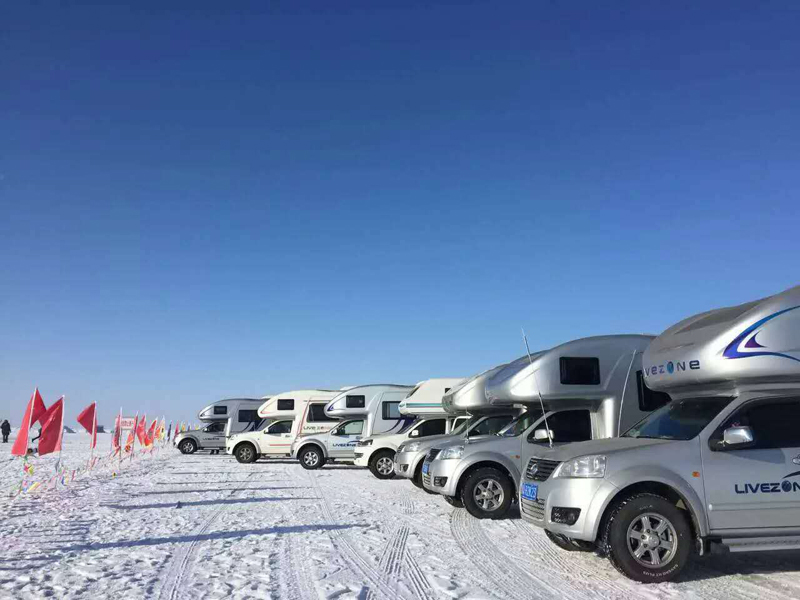 冬季玩雪，開房車這個必須要有